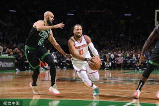 围绕他展开 围绕他展开